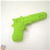gommina verde a forma di pistola anni 80